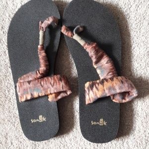 Sanuk sandals